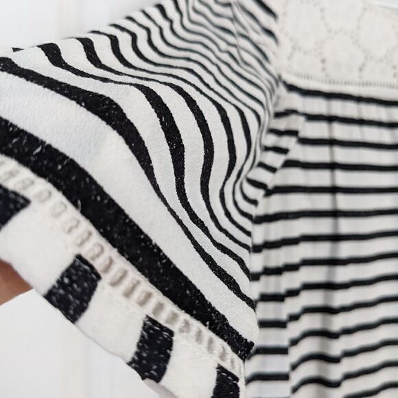 REITMANS lace stripped shirt top viscose 3/4 sleeves Medium @X - Picture 3 of 8